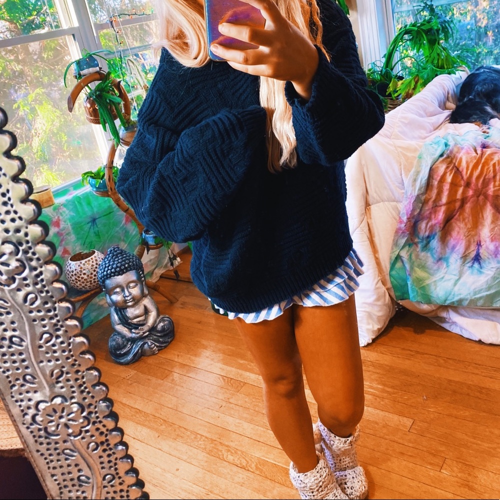 SOLD ON IG💖Black Luna EOversized Thick Sweater🍂 - Picture 1 of 12